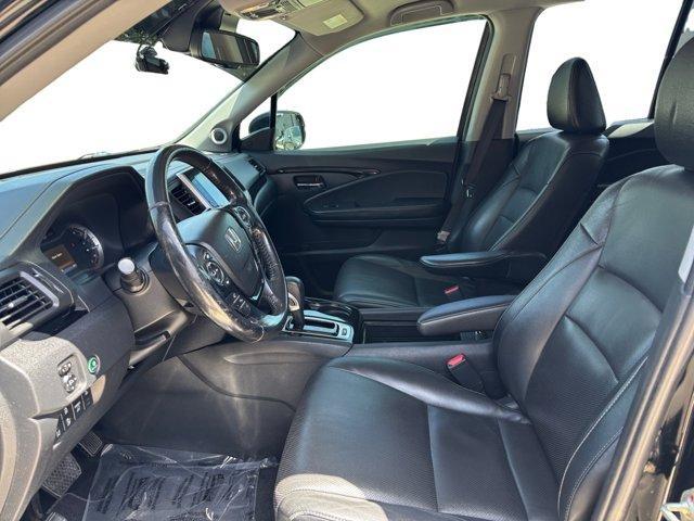 Photo of 2017 Crystal Black Pearl Honda Ridgeline