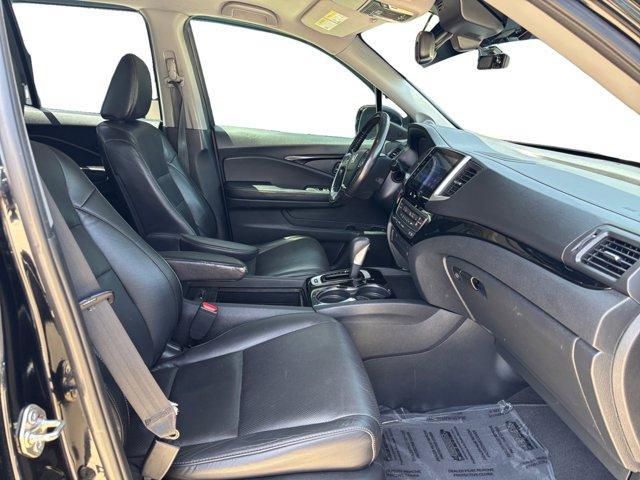 Photo of 2017 Crystal Black Pearl Honda Ridgeline