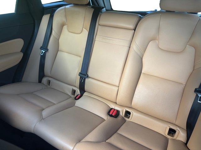 Photo of 2019 Blue Volvo XC60