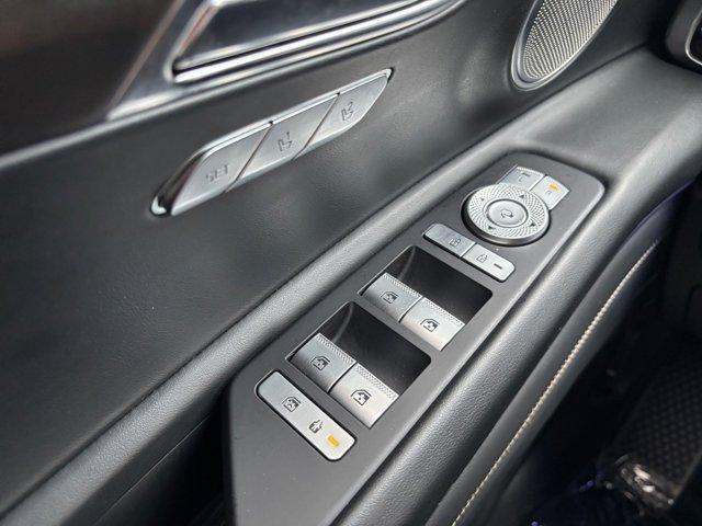 Photo of 2021 Gold Genesis GV80