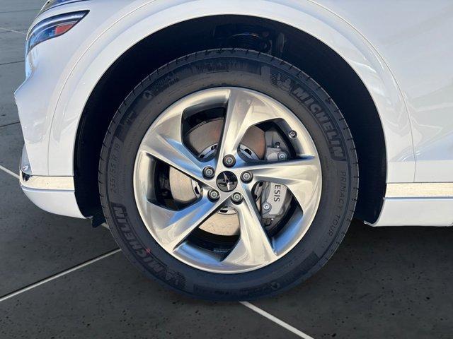 Photo of 2026 Uyuni White Genesis GV70