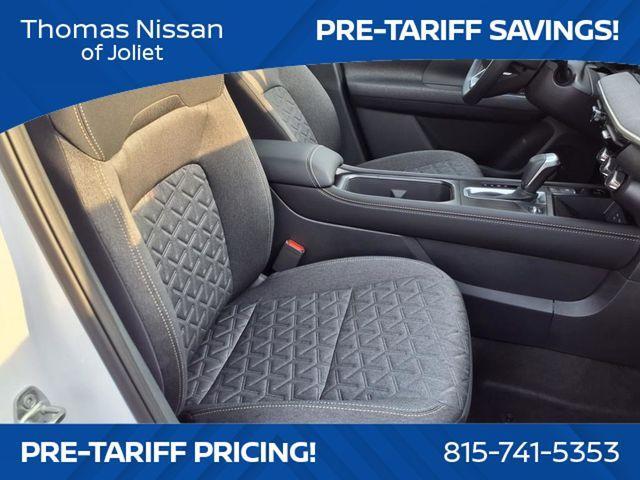 Photo of 2025 Aspen White Tri Nissan Kicks