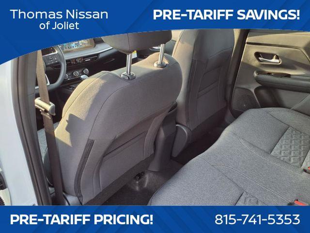 Photo of 2025 Aspen White Tri Nissan Kicks