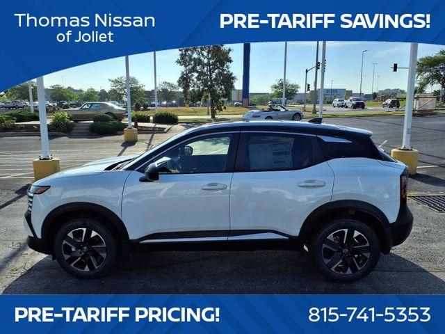 Photo of 2025 2t Wht Blk Roof Nissan Kicks