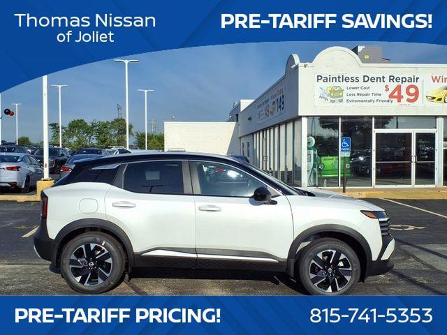 Photo of 2025 2t Wht Blk Roof Nissan Kicks
