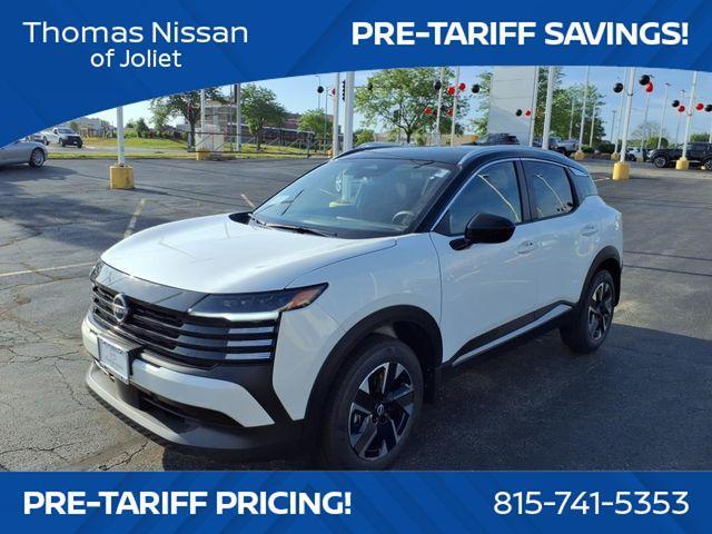 Photo of 2025 2t Wht Blk Roof Nissan Kicks
