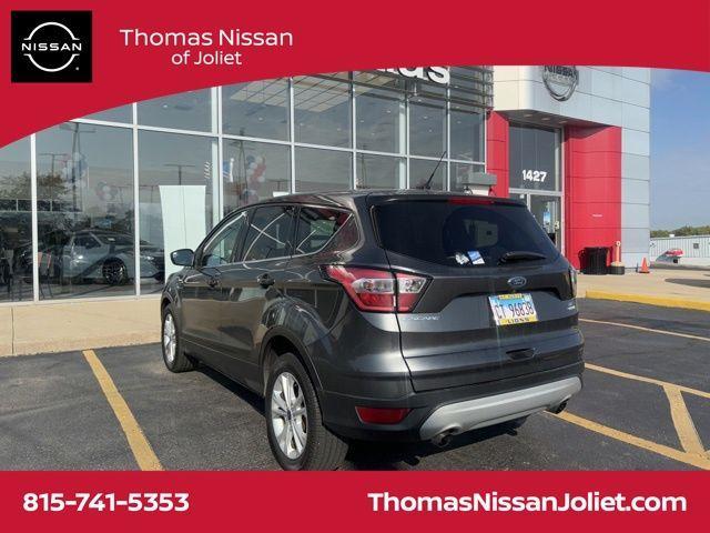 Photo of 2017 Gray Ford Escape