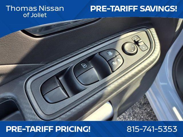 Photo of 2025 Gray Sky Pearl Nissan Versa