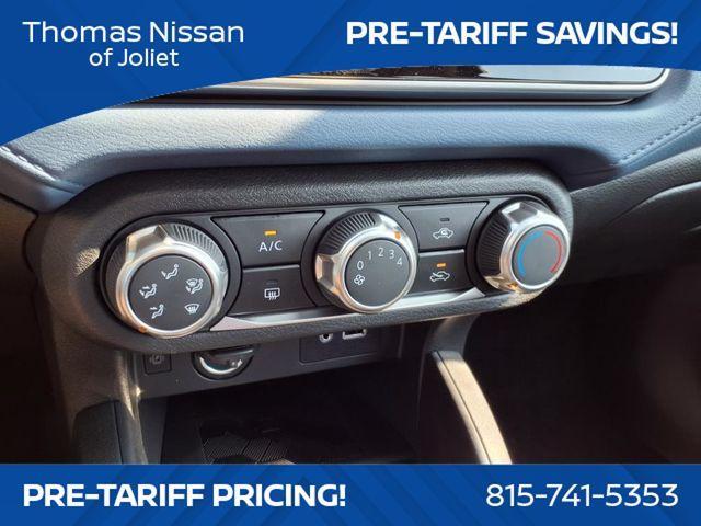 Photo of 2025 Gray Sky Pearl Nissan Versa