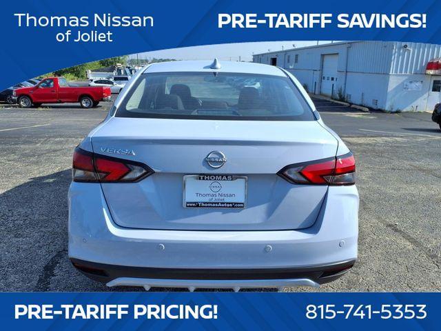 Photo of 2025 Gray Sky Pearl Nissan Versa
