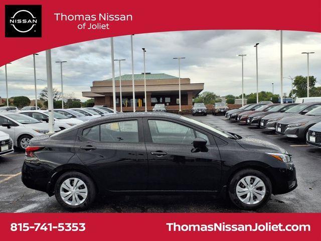 Photo of 2025 Black Nissan Versa