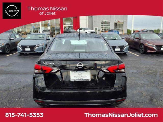 Photo of 2025 Black Nissan Versa