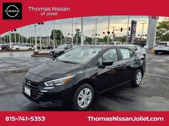 Photo of 2025 Black Nissan Versa