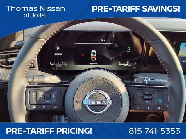 Photo of 2025 2t Ice Blk Roof Nissan Kicks