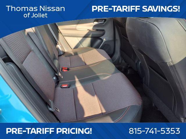 Photo of 2025 2t Ice Blk Roof Nissan Kicks