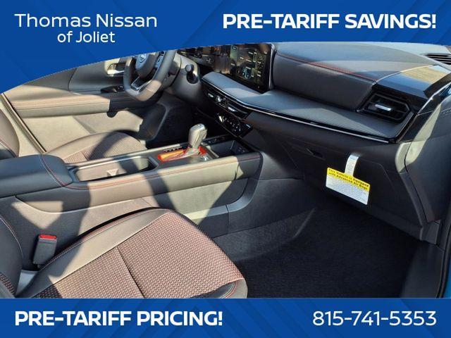 Photo of 2025 2t Ice Blk Roof Nissan Kicks