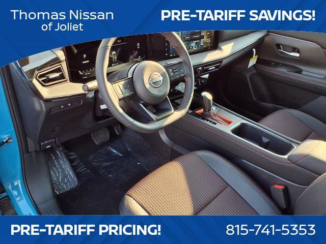 Photo of 2025 2t Ice Blk Roof Nissan Kicks