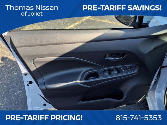 Photo of 2025 Gray Sky Pearl Nissan Versa