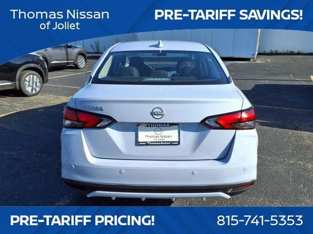 Photo of 2025 Gray Sky Pearl Nissan Versa