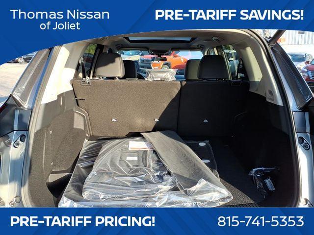 Photo of 2026 Gun Metallic Nissan Rogue