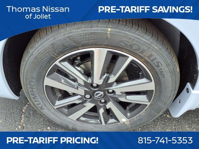 Photo of 2025 Gray Sky Pearl Nissan Versa