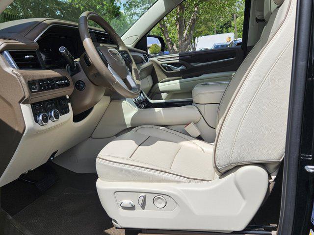 Photo of 2022 Onyx Black GMC Yukon XL