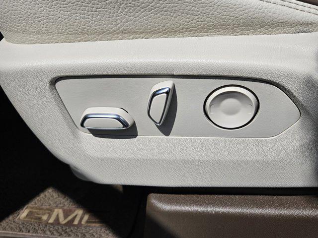 Photo of 2022 Onyx Black GMC Yukon XL