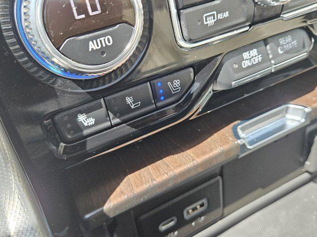 Photo of 2022 Onyx Black GMC Yukon XL