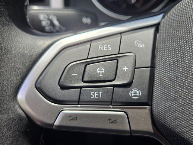Photo of 2021 Pure White Volkswagen Atlas