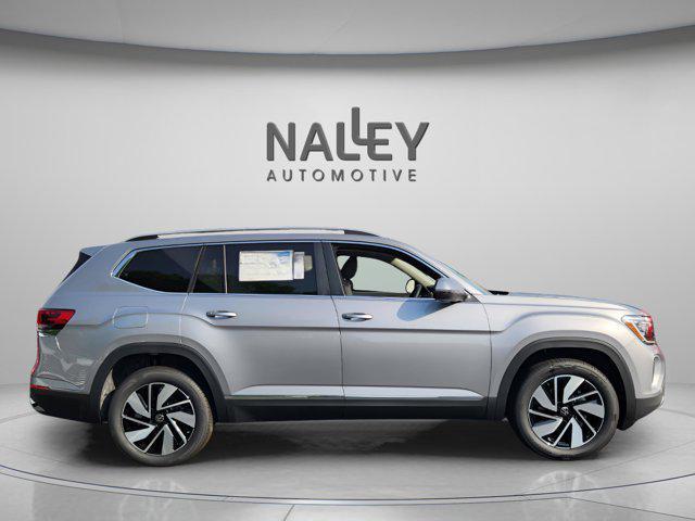 Photo of 2025 Silver Mist Metallic Volkswagen Atlas