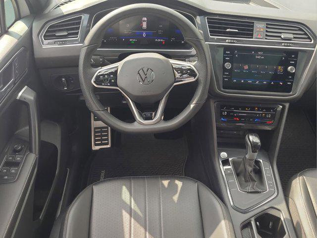 Photo of 2023 Opal White Pearl Volkswagen Tiguan