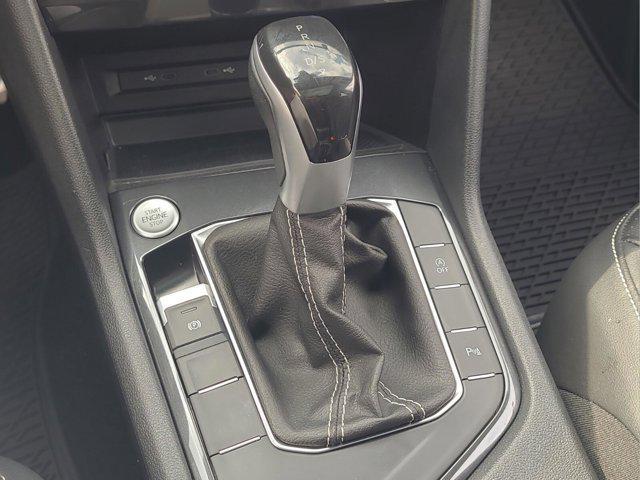 Photo of 2023 Opal White Pearl Volkswagen Tiguan