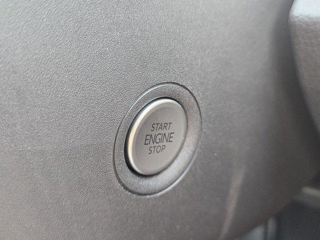 Photo of 2025 deep black pearl Volkswagen ID.4
