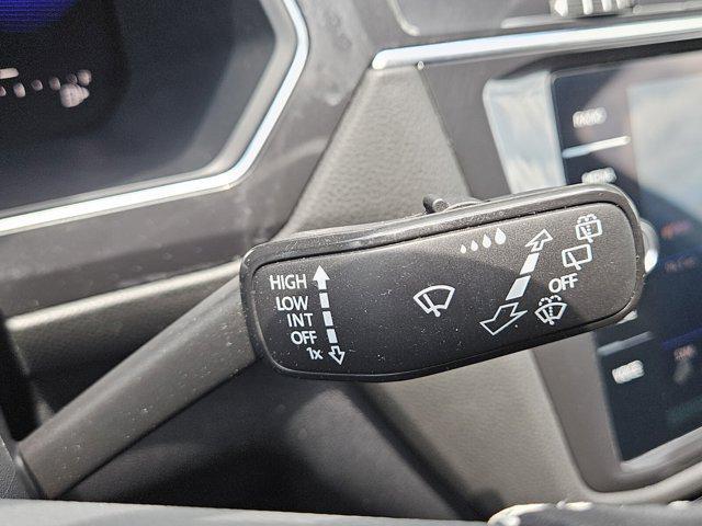 Photo of 2023 Opal White Pearl Volkswagen Tiguan