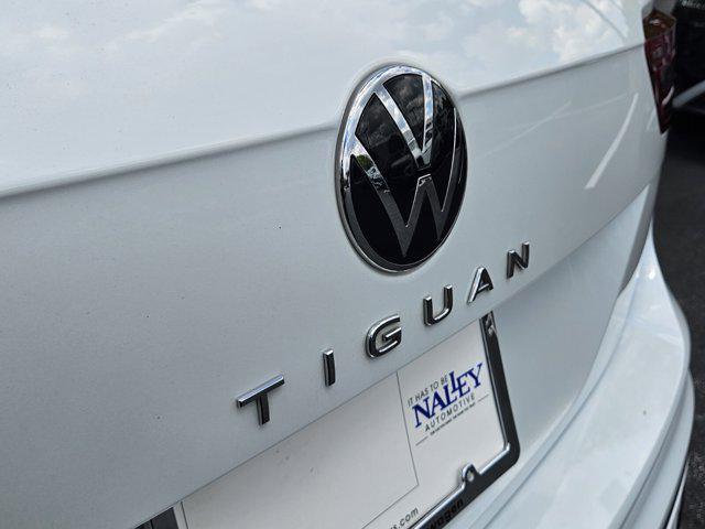 Photo of 2023 Opal White Pearl Volkswagen Tiguan