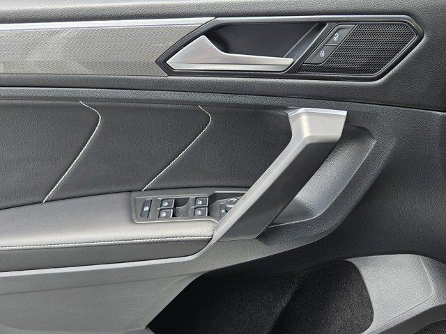 Photo of 2023 Opal White Pearl Volkswagen Tiguan