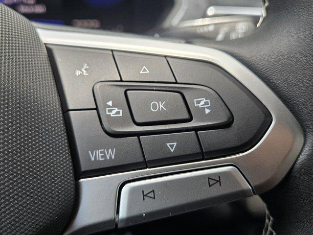 Photo of 2023 Opal White Pearl Volkswagen Tiguan