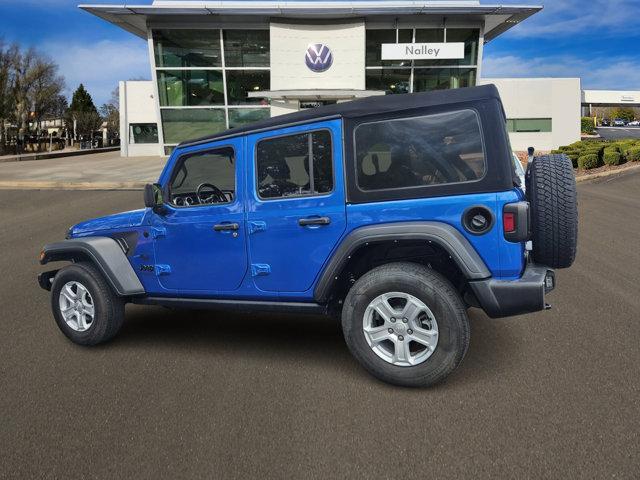Photo of 2021 Hydro Blue Pearlcoat Jeep Wrangler Unlimited