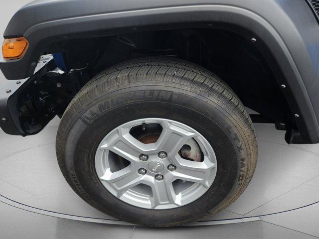 Photo of 2021 Hydro Blue Pearlcoat Jeep Wrangler Unlimited