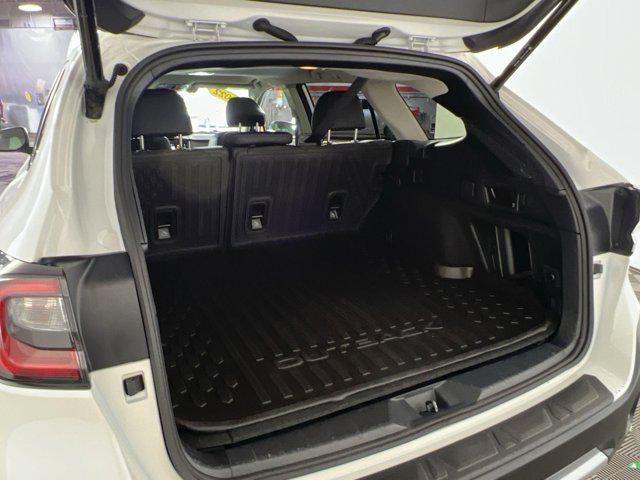 Photo of 2022 Crystal White Pearl Subaru Outback