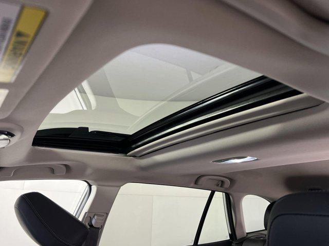 Photo of 2022 Crystal White Pearl Subaru Outback