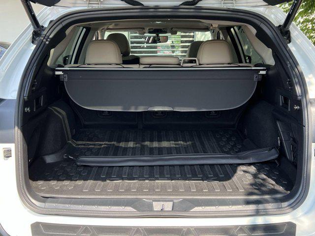 Photo of 2022 Crystal White Pearl Subaru Outback