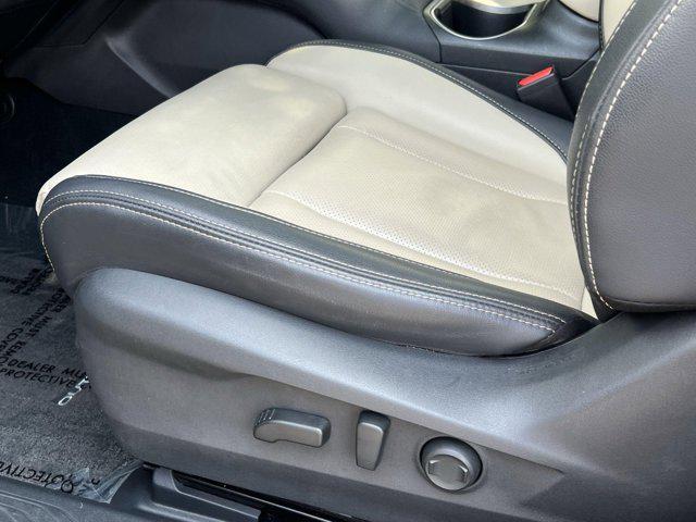 Photo of 2022 Crystal White Pearl Subaru Outback