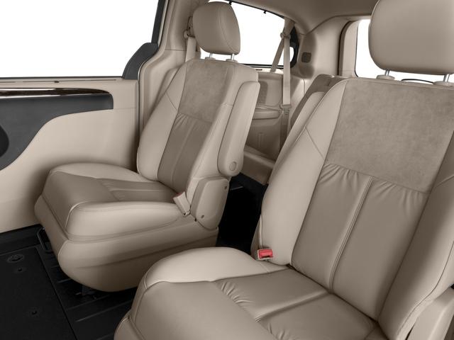 Photo of 2016 Granite Crystal Metallic Clearcoat Chrysler Town & Country