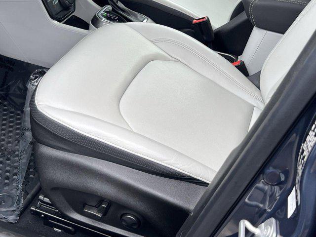 Photo of 2022 Slate Blue Pearlcoat Jeep Renegade