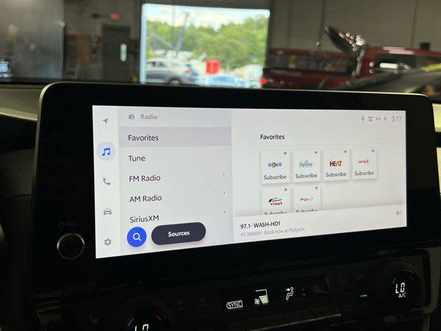 Photo of 2024 Storm Cloud Toyota Grand Highlander