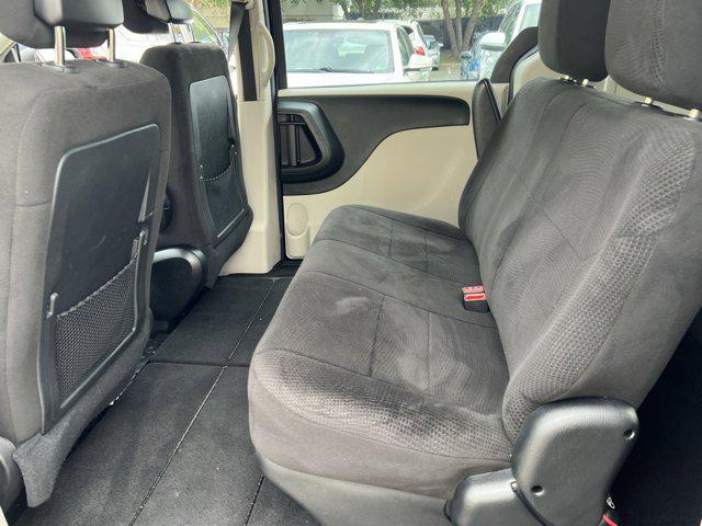 Photo of 2013 True Blue Pearlcoat Dodge Grand Caravan