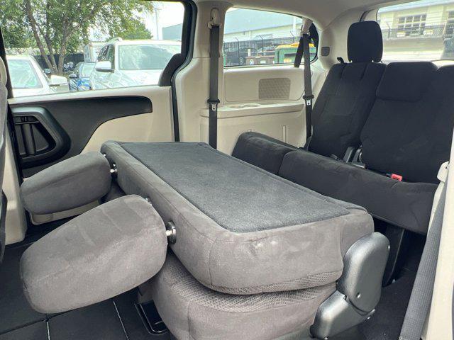 Photo of 2013 True Blue Pearlcoat Dodge Grand Caravan