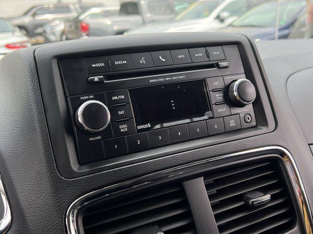 Photo of 2013 True Blue Pearlcoat Dodge Grand Caravan