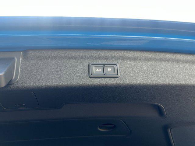 Photo of 2023 Blue Audi Q3